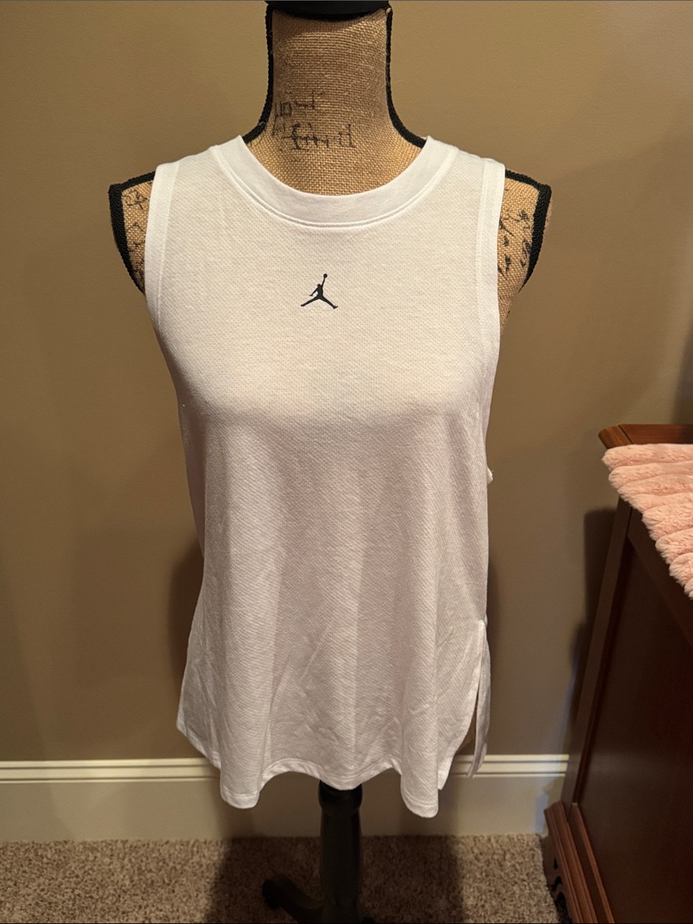 JORDAN NIKE WOMENS DRI-FIT ATHLETIC TOP IN SZ S…NWT